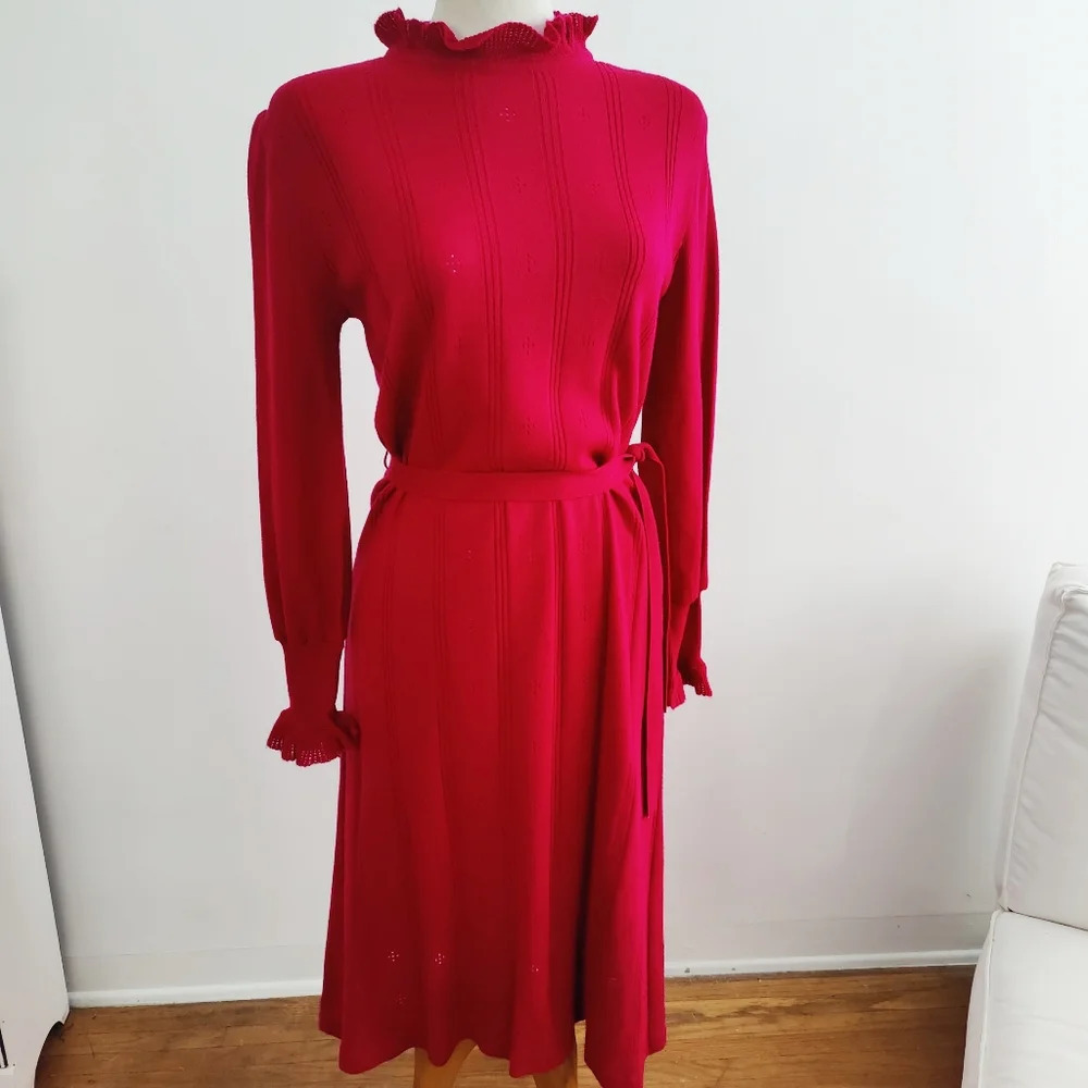 Vintage 1960s Belted Knit Dress by Pariscope •  True Vintage • Small-Med